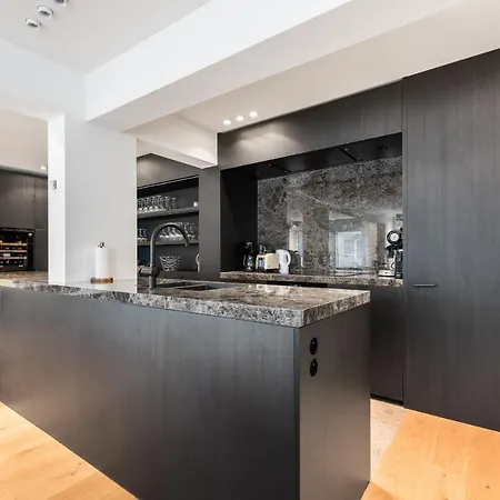Hyper-luxeappartement, Zeezicht, Centrum, Airco, Optie Hotelservices Apartman *